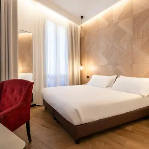 London Hotel Mediolan
